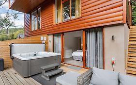 Waterside Lodge Five -Uk38263